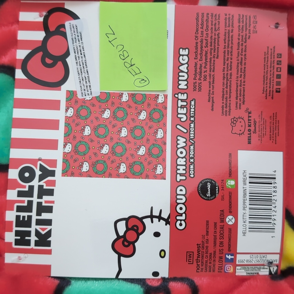 ❌SOLD❌Hello Kitty Festive ⭐ Oversized Plush Throw Blanket, Candy Cane Design - Picture 2 of 5